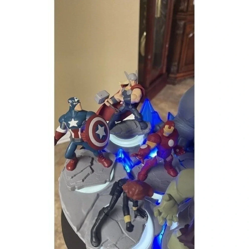 Disney‎ Infinity 2.0 Marvel Frost Giant Beast Base Stand w/ 7 Figures Light Up